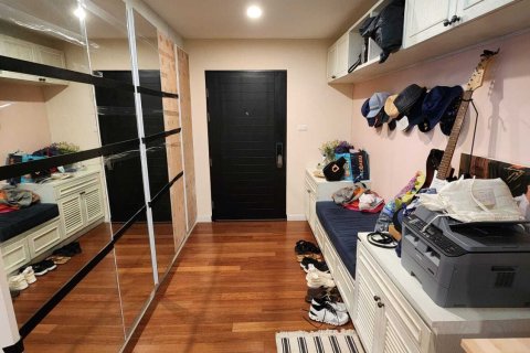 Кондоминиум с 2 спальнями в Хуай Кванге, Бангкок, Таиланд № 148893 - фото 4