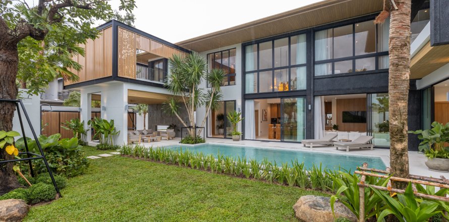 Villa in Phuket, Thailand 6 bedrooms № 146431
