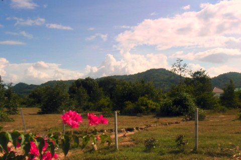 Land in Hua Hin, Thailand 16000 sq.m. № 151937 - photo 1