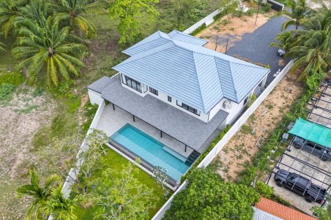 Villa in Pa Klok, Thailand 4 bedrooms № 151939 - photo 15