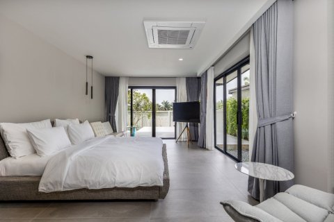 Villa in Pa Klok, Thailand 4 bedrooms № 151939 - photo 6
