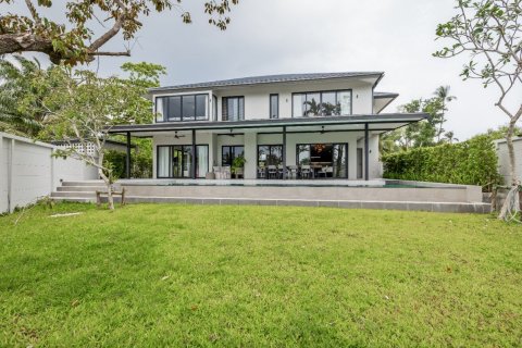 Villa in Pa Klok, Thailand 4 bedrooms № 151939 - photo 1