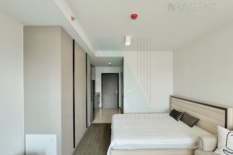 Студия в кондо в Пхракханонге, Бангкок, Таиланд № 151938 - фото 2