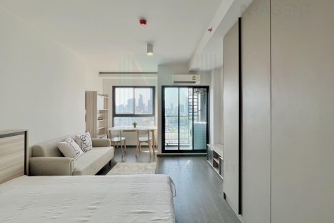 Студия в кондо в Пхракханонге, Бангкок, Таиланд № 151938 - фото 1