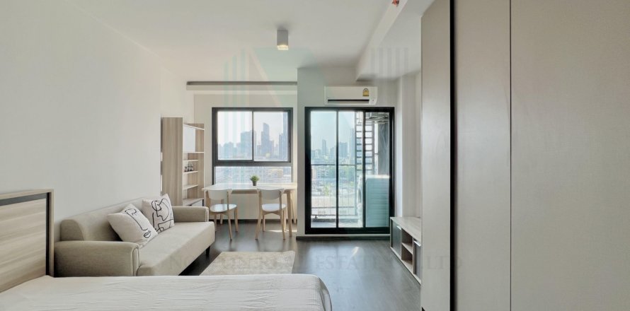 Студия в кондо в Пхракханонге, Бангкок, Таиланд № 151938