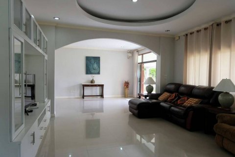 House in Chiang Mai, Thailand 4 bedrooms № 121852 - photo 9