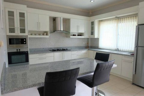 House in Chiang Mai, Thailand 4 bedrooms № 121852 - photo 11