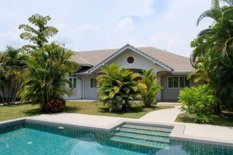 House in Chiang Mai, Thailand 4 bedrooms № 121852 - photo 1