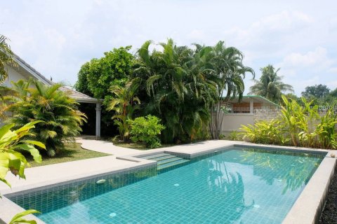 House in Chiang Mai, Thailand 4 bedrooms № 121852 - photo 2