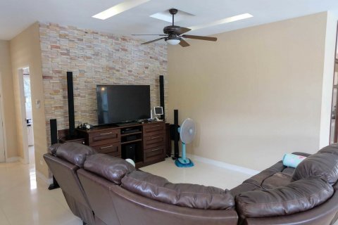 House in Chiang Mai, Thailand 4 bedrooms № 121858 - photo 12
