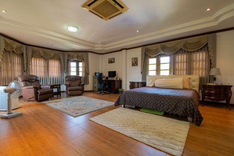 House in Chiang Mai, Thailand 4 bedrooms № 121857 - photo 15