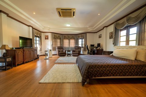 House in Chiang Mai, Thailand 4 bedrooms № 121857 - photo 16