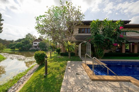 House in Chiang Mai, Thailand 4 bedrooms № 121857 - photo 1