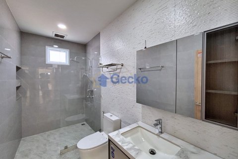 House in Pattaya, Thailand 3 bedrooms № 196114 - photo 19