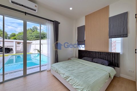 House in Pattaya, Thailand 3 bedrooms № 196114 - photo 16
