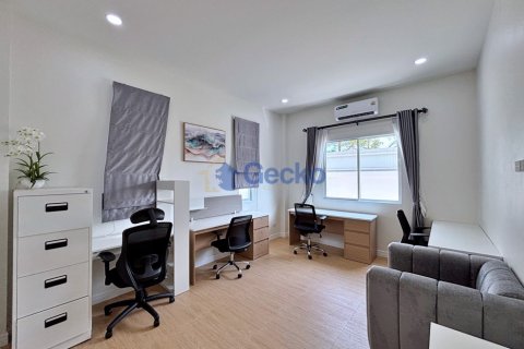House in Pattaya, Thailand 3 bedrooms № 196114 - photo 14