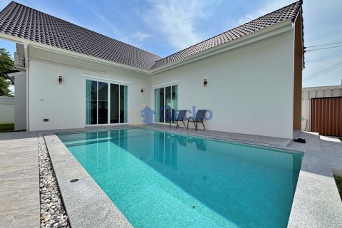 House in Pattaya, Thailand 3 bedrooms № 196114 - photo 3