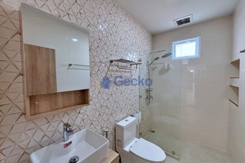 House in Pattaya, Thailand 3 bedrooms № 196114 - photo 15