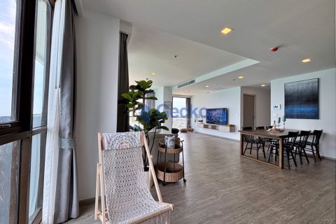 Condo in Pattaya, Thailand, 3 bedrooms № 196115 - photo 11