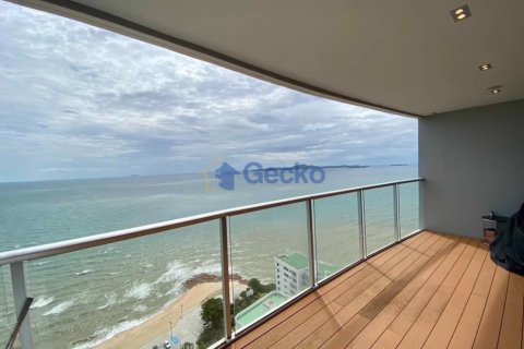 Condo in Pattaya, Thailand, 2 bedrooms  № 196116