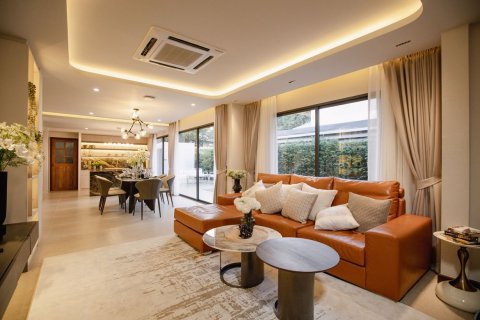 Villa in Chiang Mai, Thailand 4 bedrooms № 113733 - photo 4