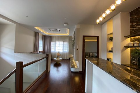 Villa in Chiang Mai, Thailand 4 bedrooms № 113733 - photo 26