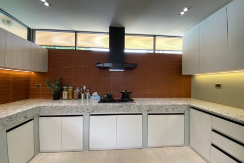 Villa in Chiang Mai, Thailand 4 bedrooms № 113733 - photo 15