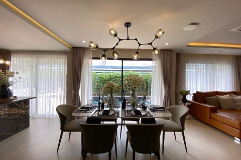 Villa in Chiang Mai, Thailand 4 bedrooms № 113733 - photo 12