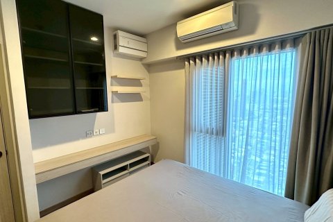 Condo in Phra Khanong, Bangkok, Thailand, 2 bedrooms  № 154172 - photo 7