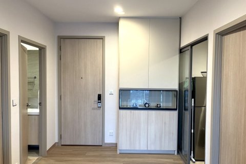 Condo in Phra Khanong, Bangkok, Thailand, 2 bedrooms  № 154172 - photo 2