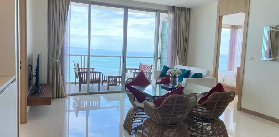 Condo in Pattaya, Thailand, 2 bedrooms  № 154174