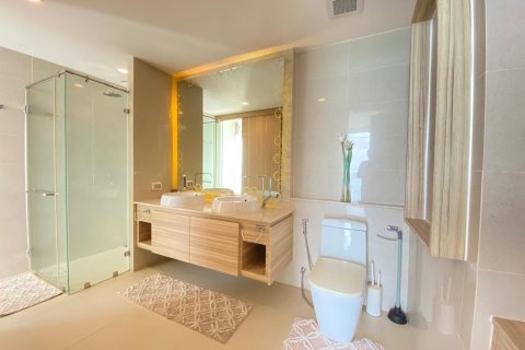 Condo in Pattaya, Thailand, 2 bedrooms  № 154174 - photo 6