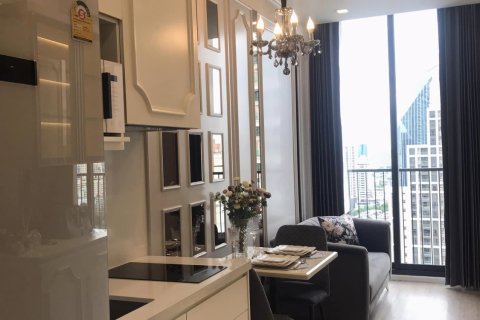 Studio dans le Condo à Watthana, Bangkok, Thaïlande  № 164617 - photo 4