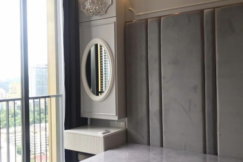 Studio dans le Condo à Watthana, Bangkok, Thaïlande  № 164617 - photo 8