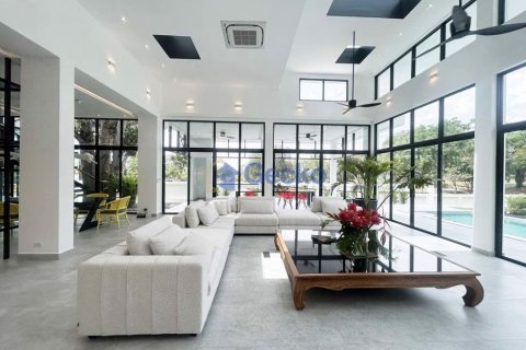 บ้านในพัทยา, ประเทศไทย 4 ห้องนอน № 196268 - รูปถ่าย 15