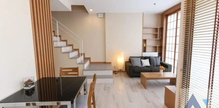Duplex in Phra Khanong, Bangkok, Thailand 2 Schlafzimmer № 217858