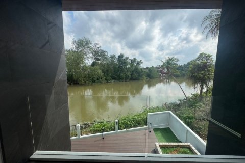 Дом в Сураттхани, Таиланд с 5 спальнями  № 138516 - фото 27