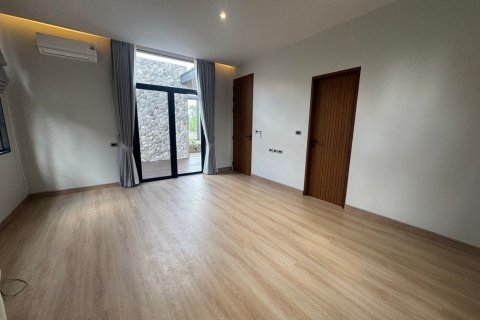 Дом в Сураттхани, Таиланд с 5 спальнями  № 138516 - фото 13