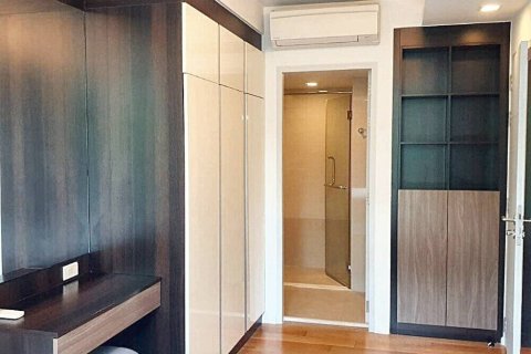 Condo à Khlong Toei, Bangkok, Thaïlande, 1 chambre  № 155456 - photo 3