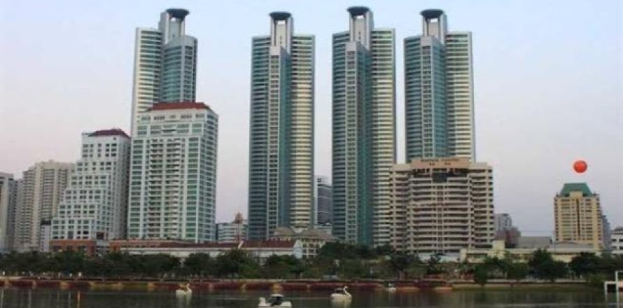 Commercial property in Bangkok, Thailand 128 sq.m. № 155462