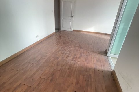 Condo in Bang Kapi, Bangkok, Thailand, 2 bedrooms  № 137797 - photo 2