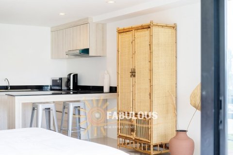 Condo in Bang Tao, Thailand, 1 bedroom № 179311 - photo 13