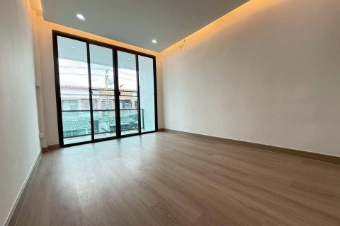Townhouse in Phra Khanong, Bangkok, Thailand 3 bedrooms № 147386 - photo 9