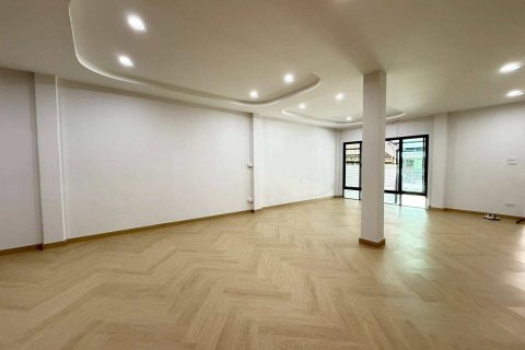 Townhouse in Phra Khanong, Bangkok, Thailand 3 bedrooms № 147386 - photo 6