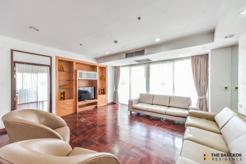 Apartment in Bangkok, Thailand 3 bedrooms № 197458 - photo 2