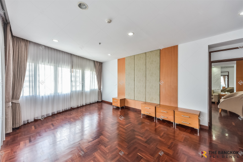 Apartment in Bangkok, Thailand 3 bedrooms № 197458 - photo 8