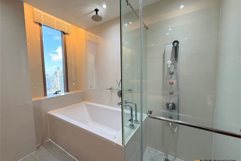 Condo in Bangkok, Thailand, 3 bedrooms № 197457 - photo 5