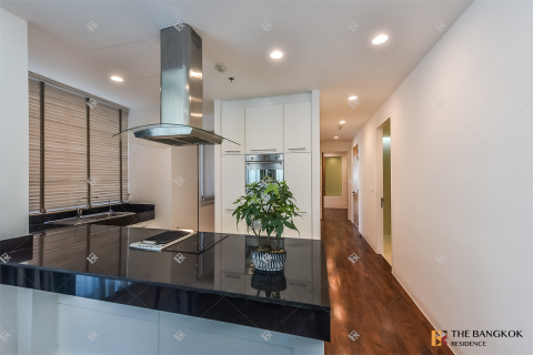 Condo in Bangkok, Thailand, 2 bedrooms  № 197456 - photo 8