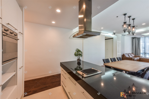 Condo in Bangkok, Thailand, 2 bedrooms  № 197456 - photo 4
