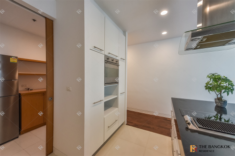 Condo in Bangkok, Thailand, 2 bedrooms  № 197456 - photo 6